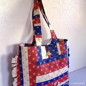 Stylish Starry Tote Bag in Red, White, and Blue